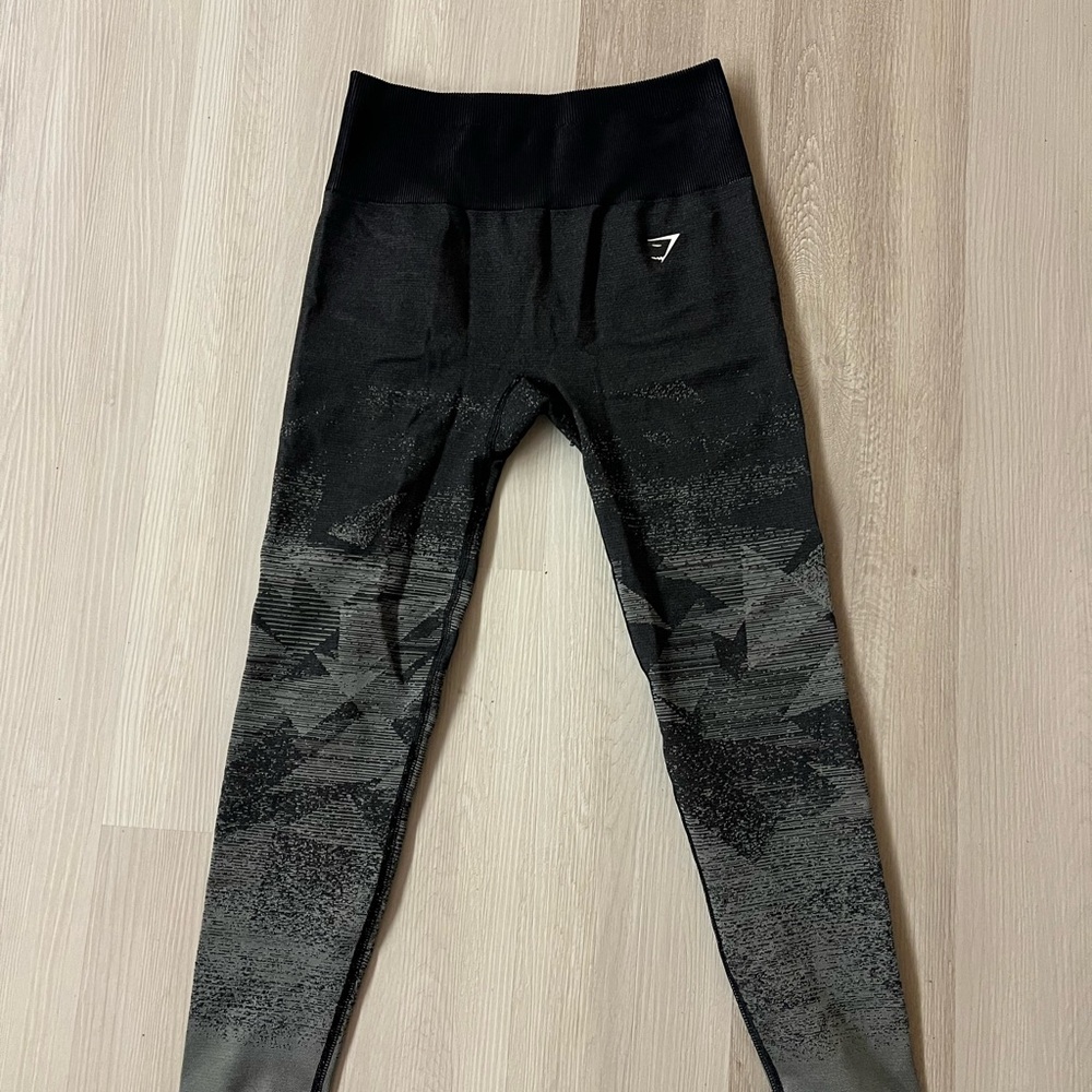 Black and Gray Gymshark Leggings
